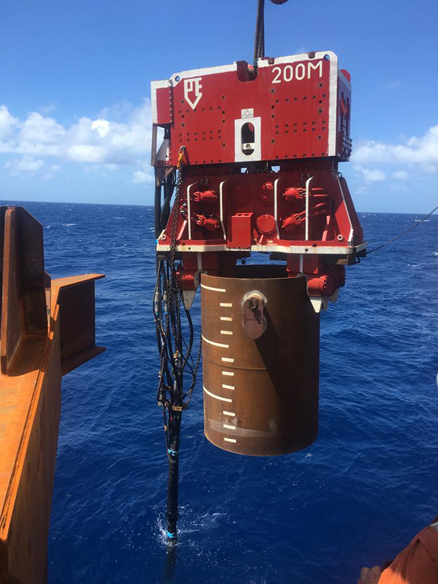 PVE 200M ICE 200M液压振动锤被选用于此深水作业项目